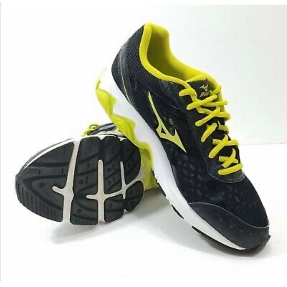 Mizuno Wave Unite 2 black yellow sz 8 excellent condition